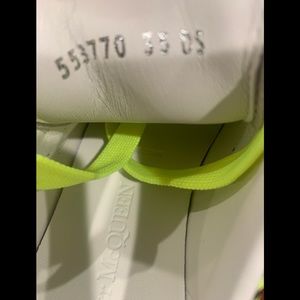 Fit:Runs narrow; if between size, order 1/2 size up